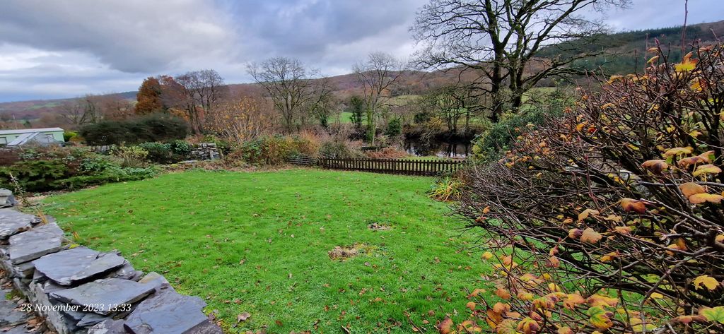 Property photo 2 of 35