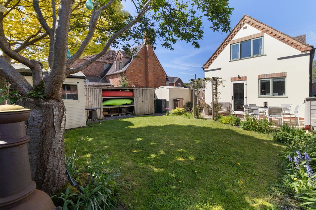 Property photo 3 of 16