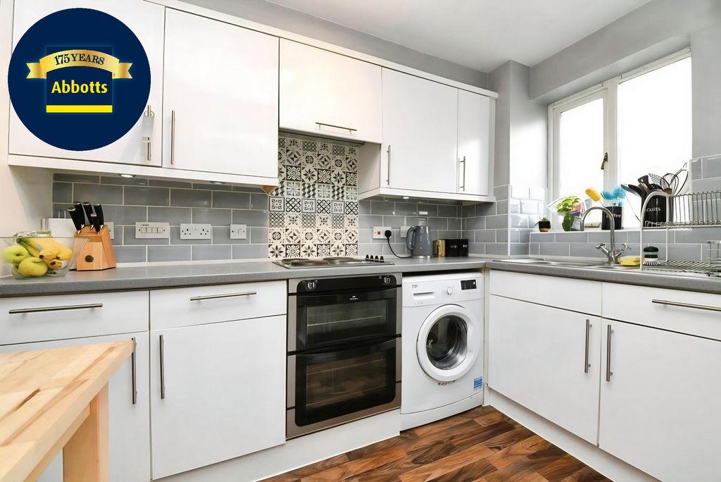 Property photo 3 of 5