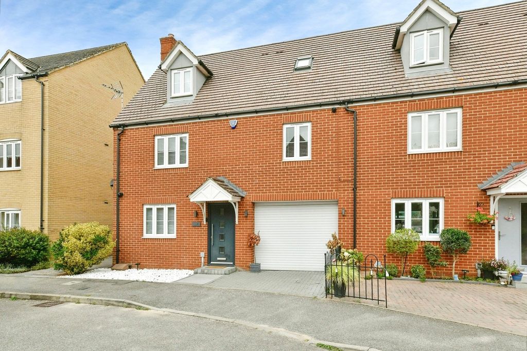 Property photo 1 of 30 Pbox-Img.Jpg