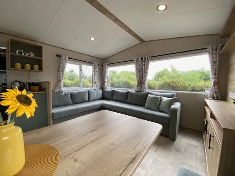 Property photo 3 of 8 Img 4518