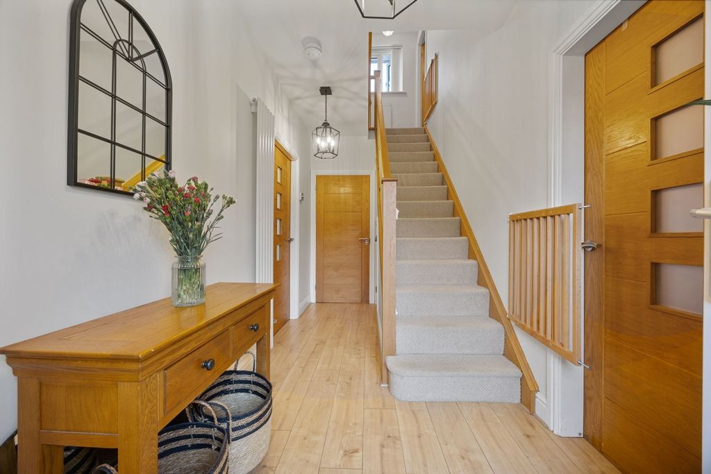 Property photo 3 of 39 Hallway