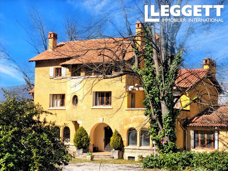 Property photo 2 of 10