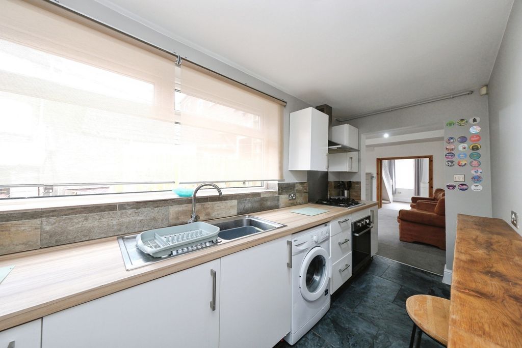 Property photo 2 of 12 Pbox-Img.Jpg