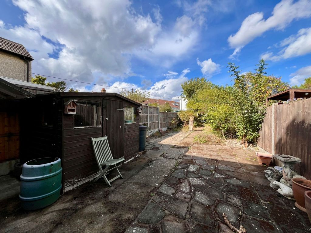 Property photo 2 of 11 4464663