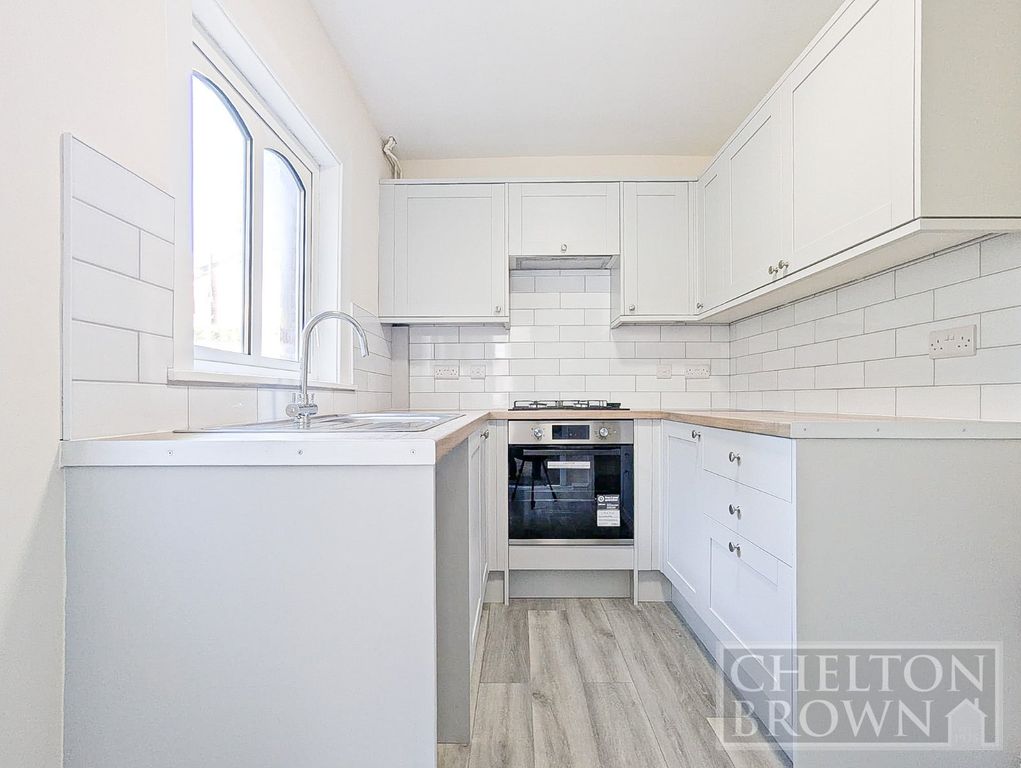 Property photo 2 of 21 Kitchen