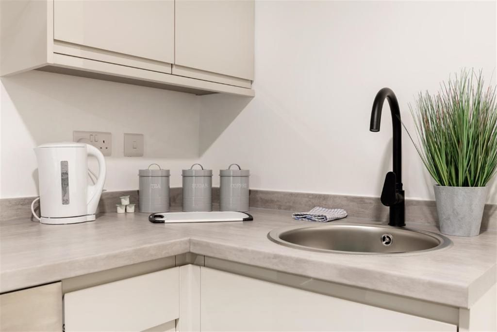 Additional image 11 of Studio to rent28-30 Lister Gate NG1