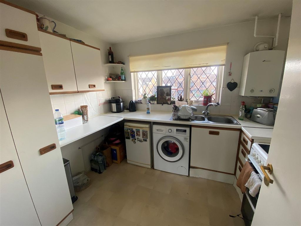 Property photo 3 of 5