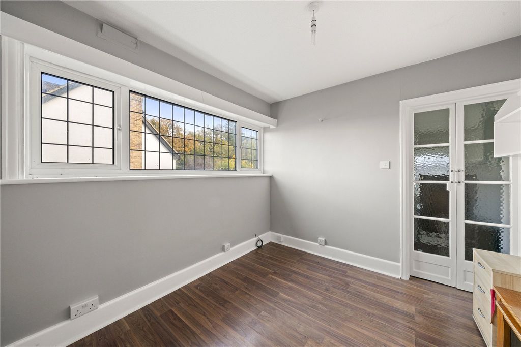 Property photo 3 of 7 Picture 3