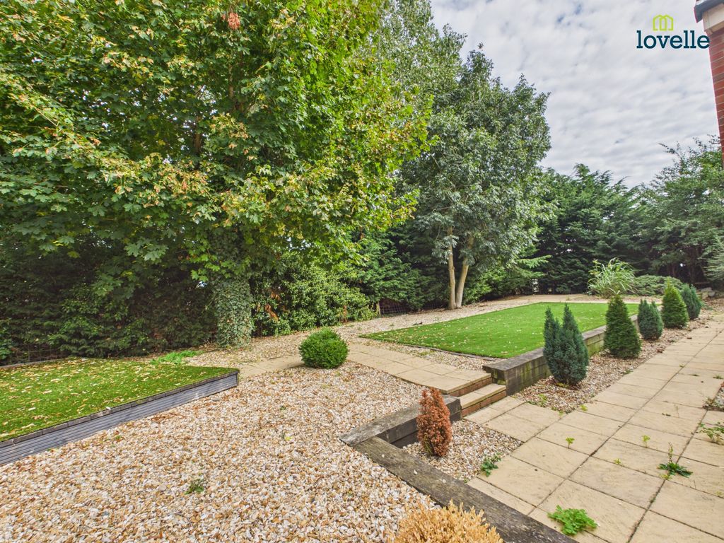 Property photo 2 of 26