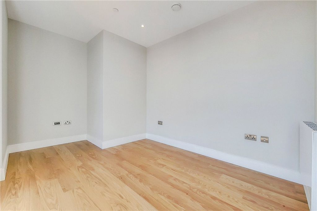 Property photo 3 of 9 Picture No. 13
