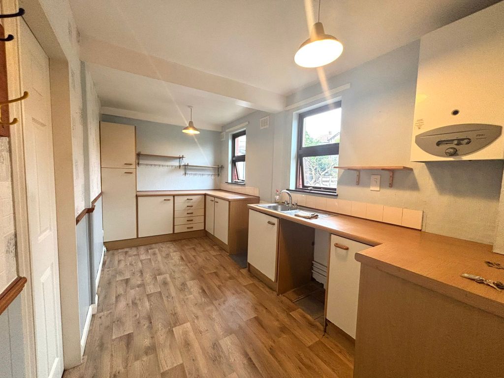 Property photo 2 of 22 Kitchen 3