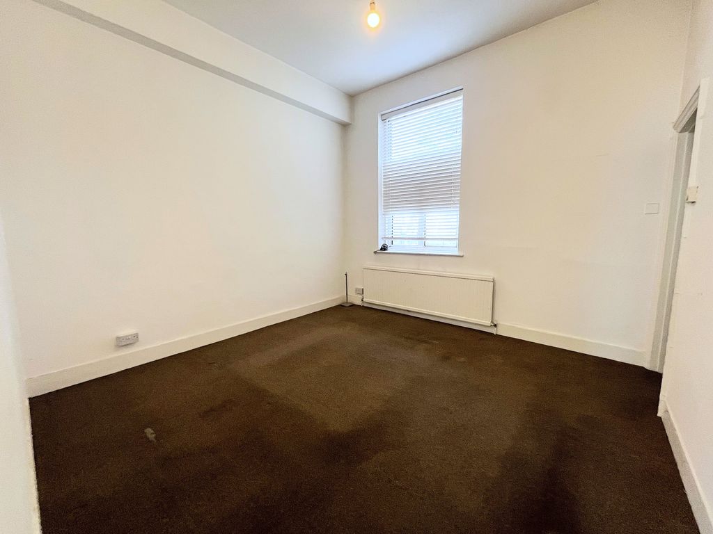 Property photo 3 of 11 Gallery