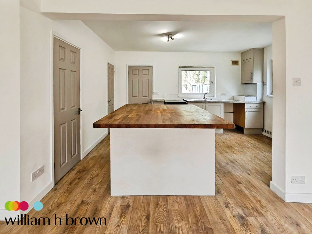 Property photo 2 of 13 Image