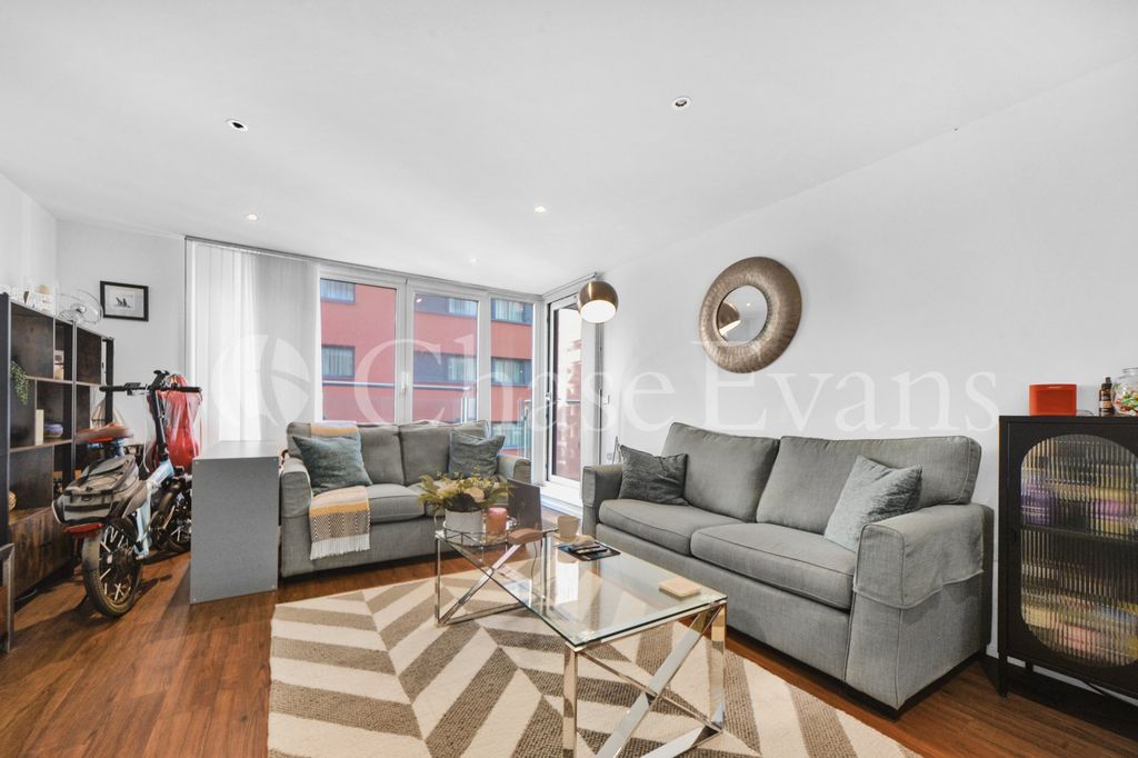 Property photo 3 of 17 Living Area