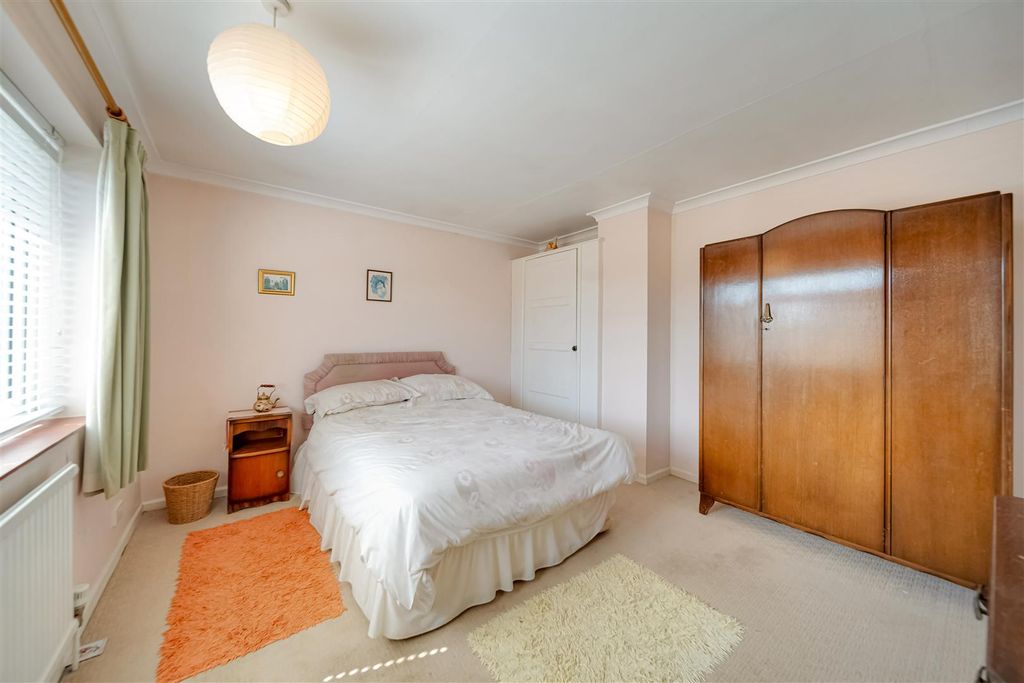 Property photo 3 of 13 Boxford-25.Jpg