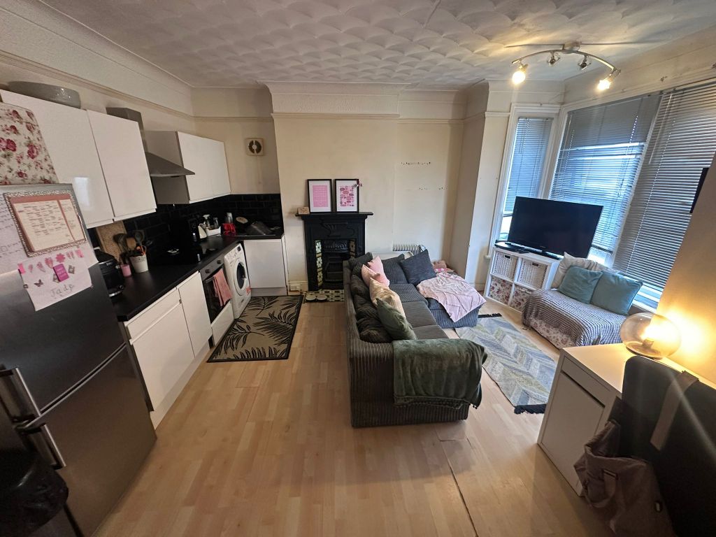 Property photo 2 of 17 Property