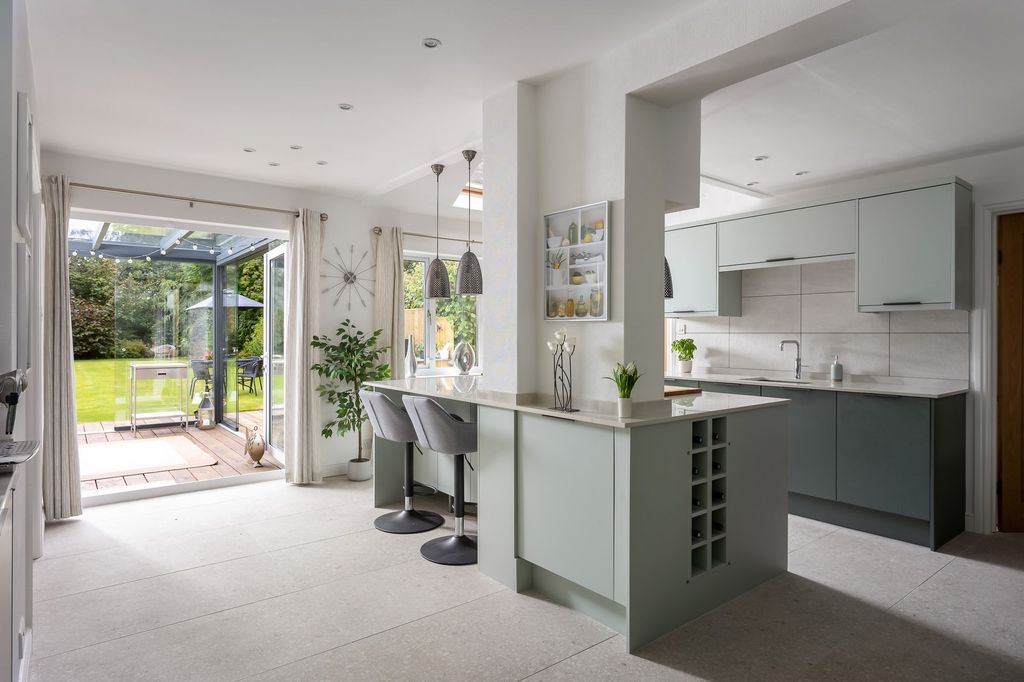 Property photo 2 of 24