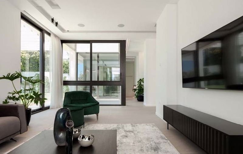 Property photo 3 of 15 Open Plan