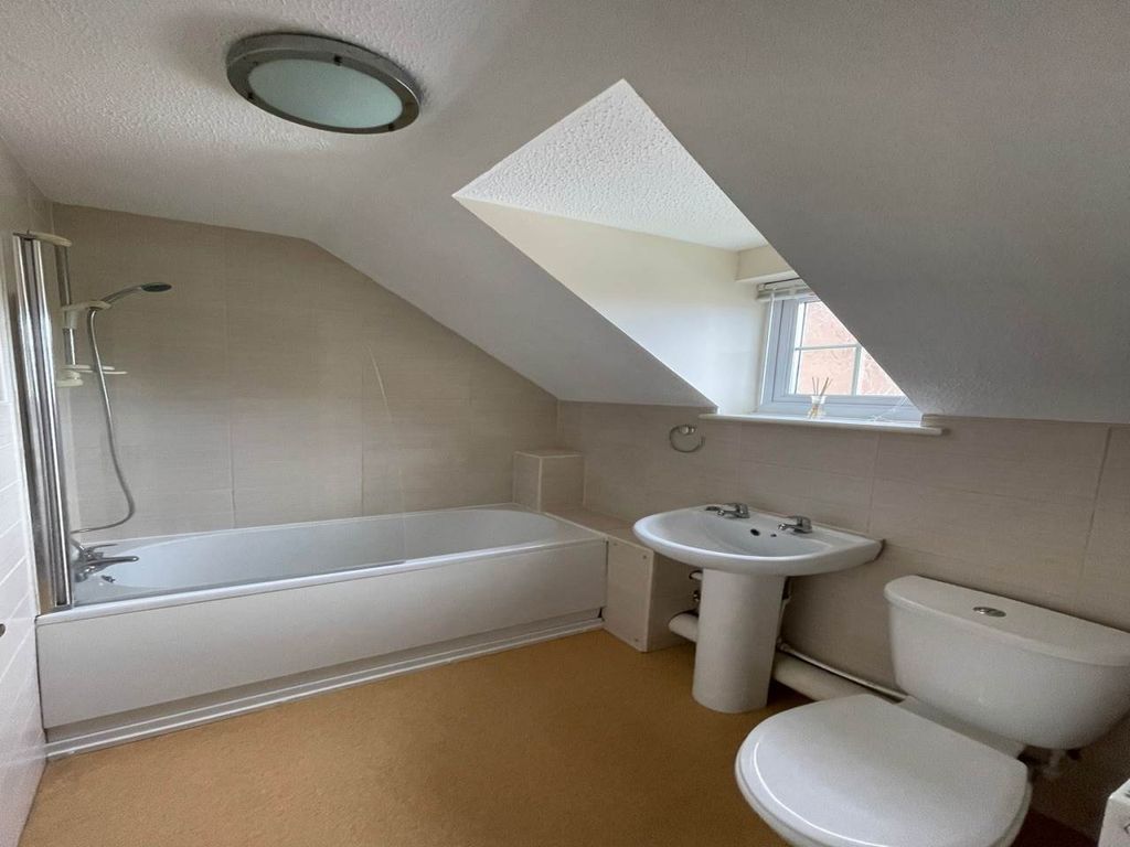 Property photo 3 of 6 Bathroom