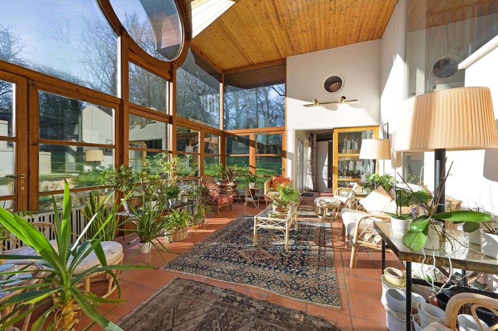 Property photo 3 of 19