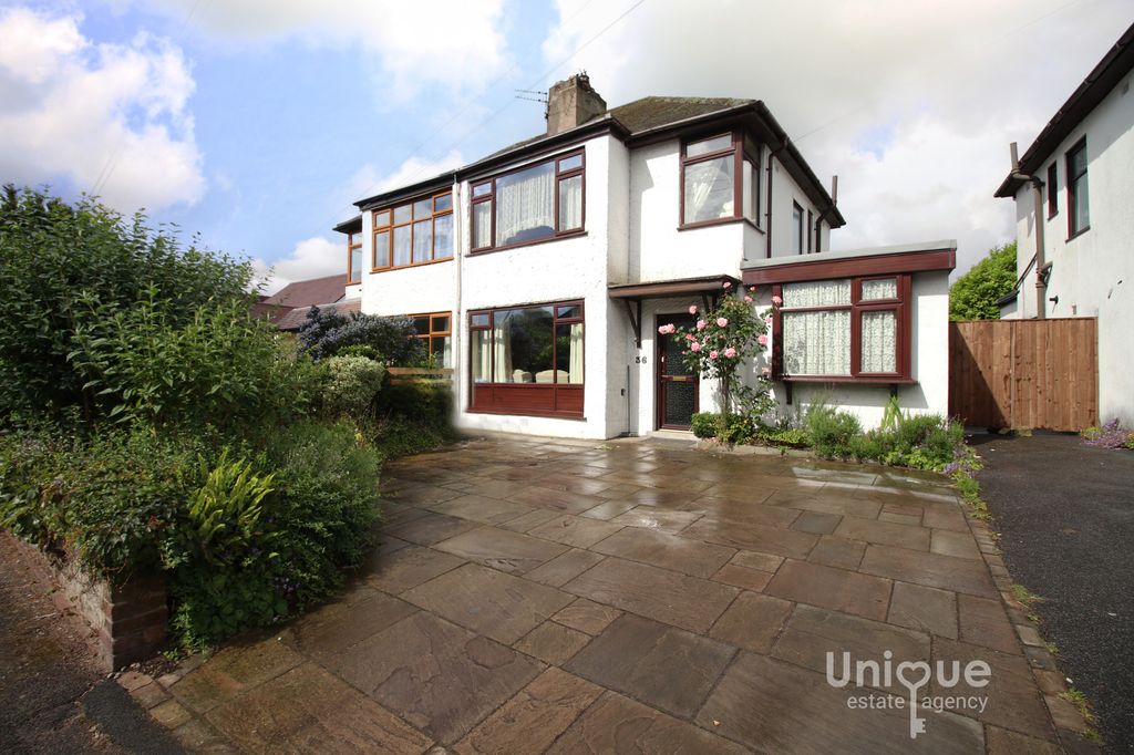 Property photo 1 of 27