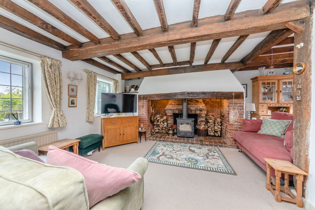 Property photo 2 of 23