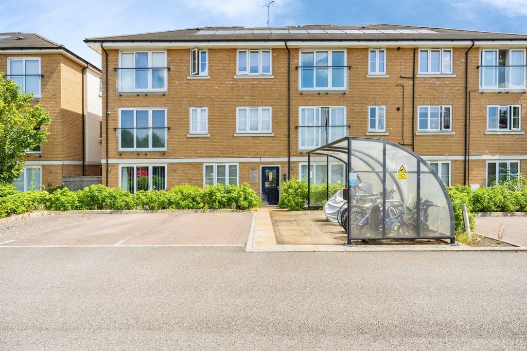 Property photo 1 of 16