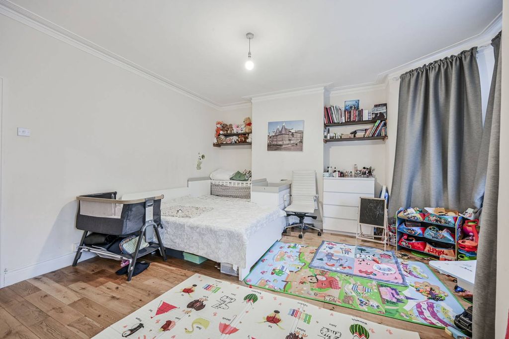 Property photo 2 of 6