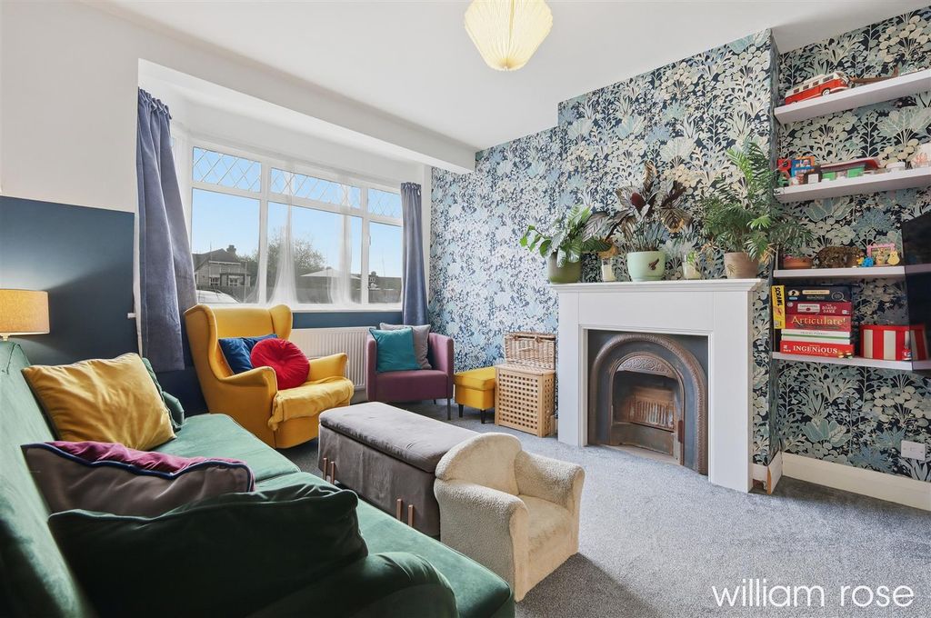 Property photo 2 of 19 12_Img_8290.Jpg