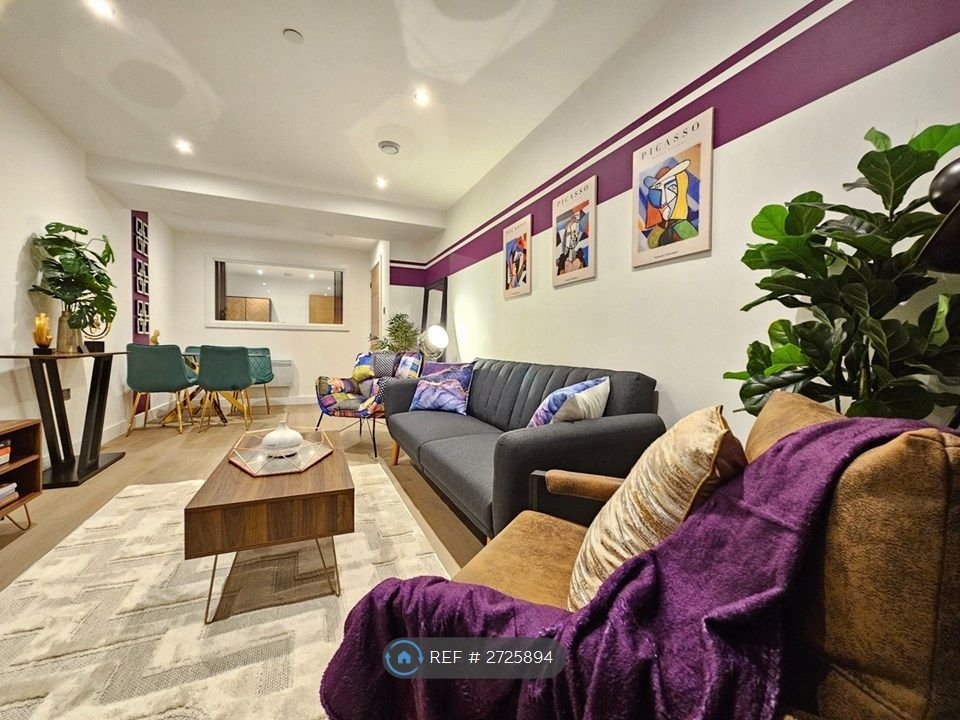 Property photo 1 of 32