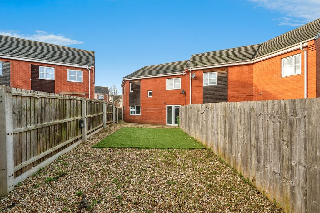 Property photo 3 of 13