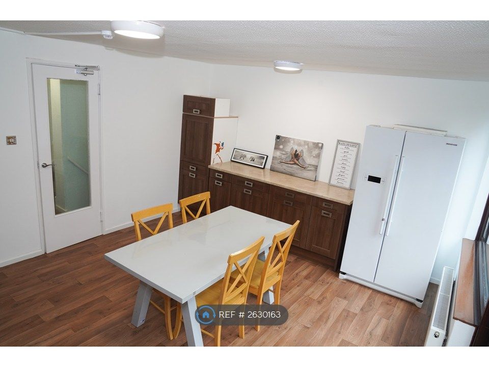 Property photo 1 of 6 Shared Area