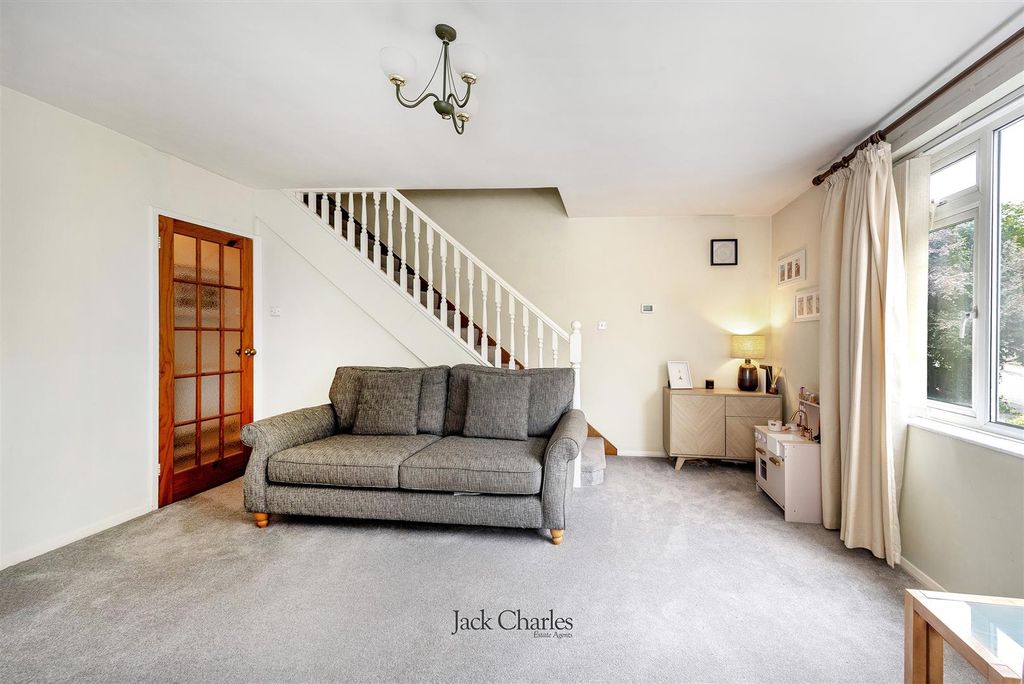 Property photo 3 of 15 58 Dernier Rd, Tn10 3Ew 006.Jpg