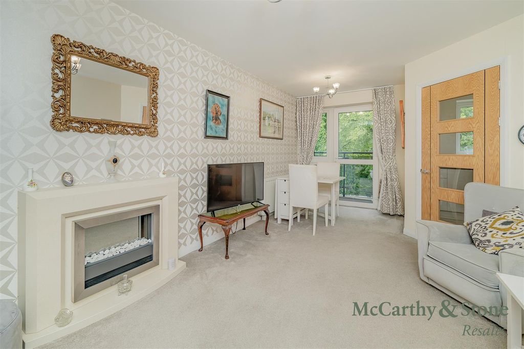 Property photo 1 of 18 8700346-Stills-Interior06(1).Jpg
