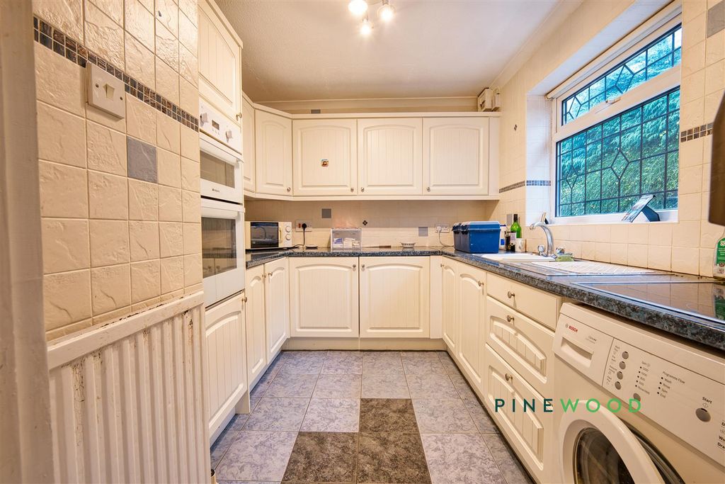 Property photo 2 of 23 Kitchen