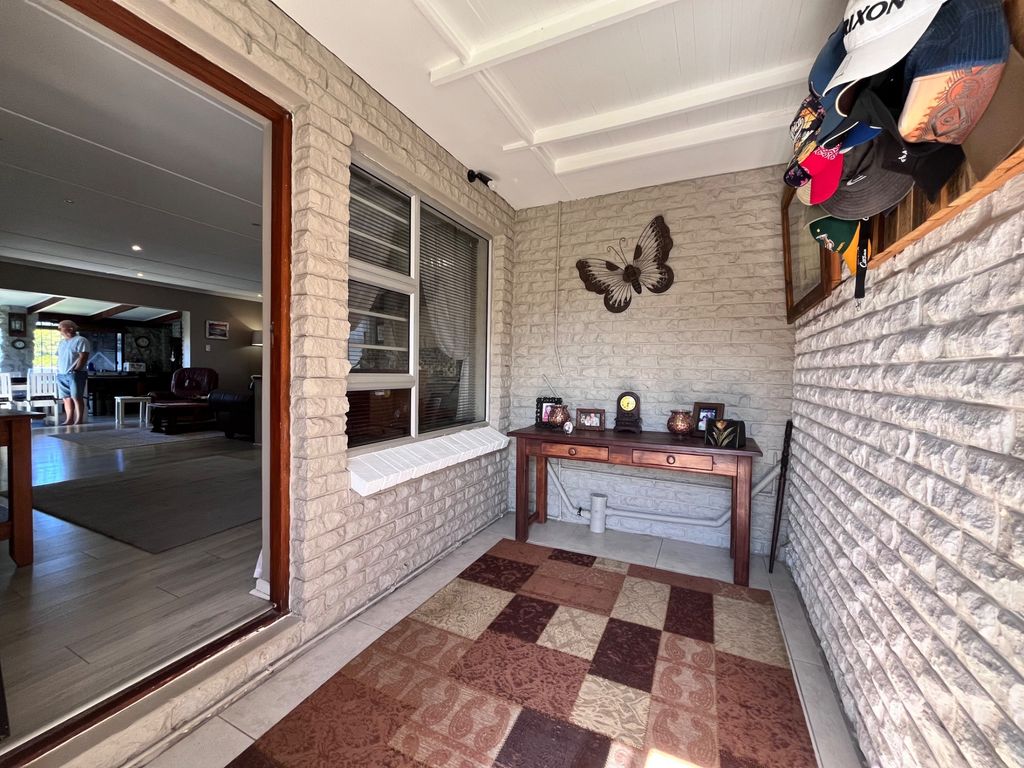 Property photo 3 of 46 1Jf1713361