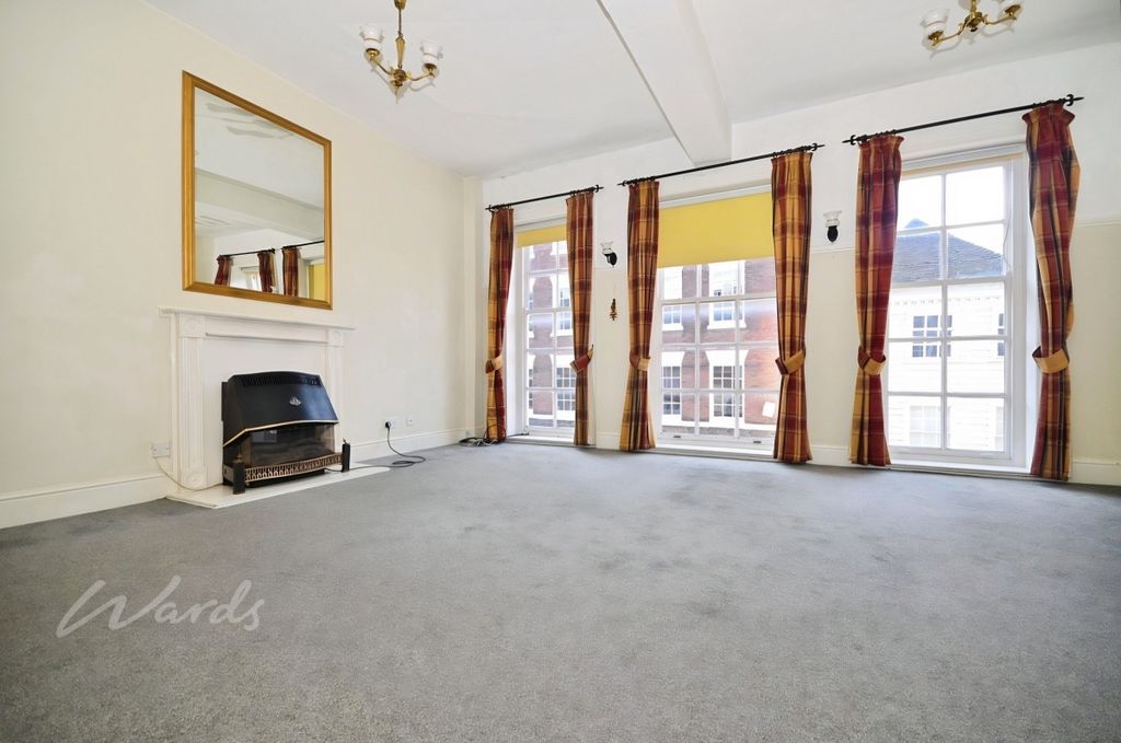 Property photo 3 of 6 George Lounge