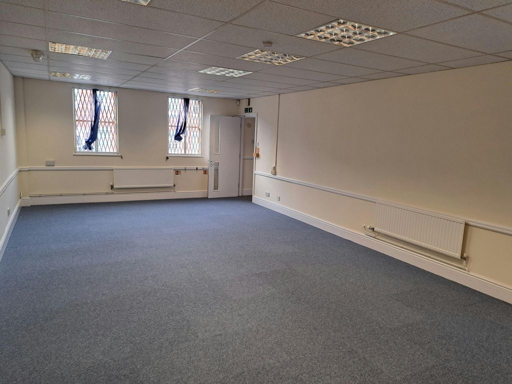 Property photo 2 of 3 3 Centre Court (Internal 2).Jpg