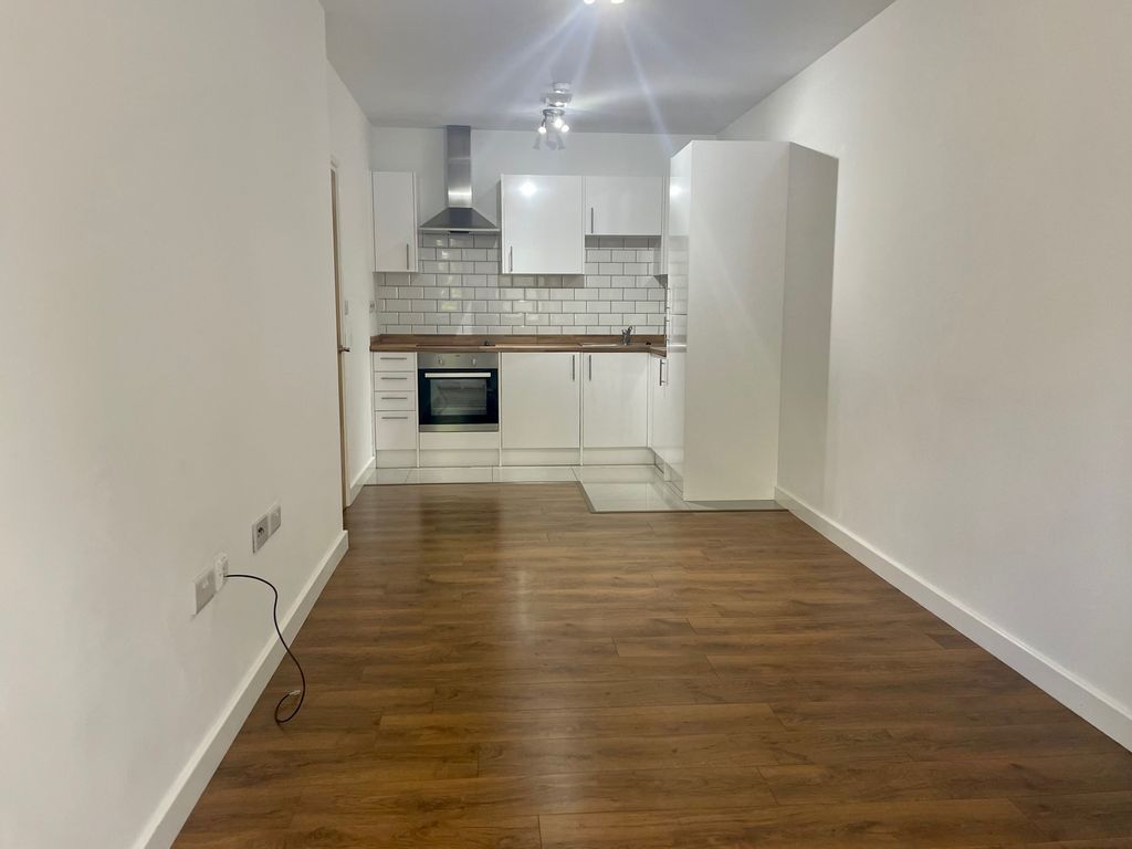 Property photo 3 of 10 Kitchen / Diner