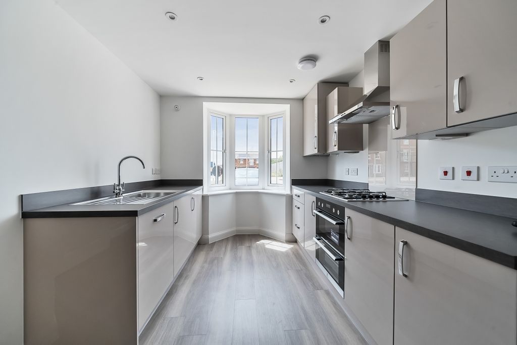 Property photo 2 of 12 1318974-17-6863ee...