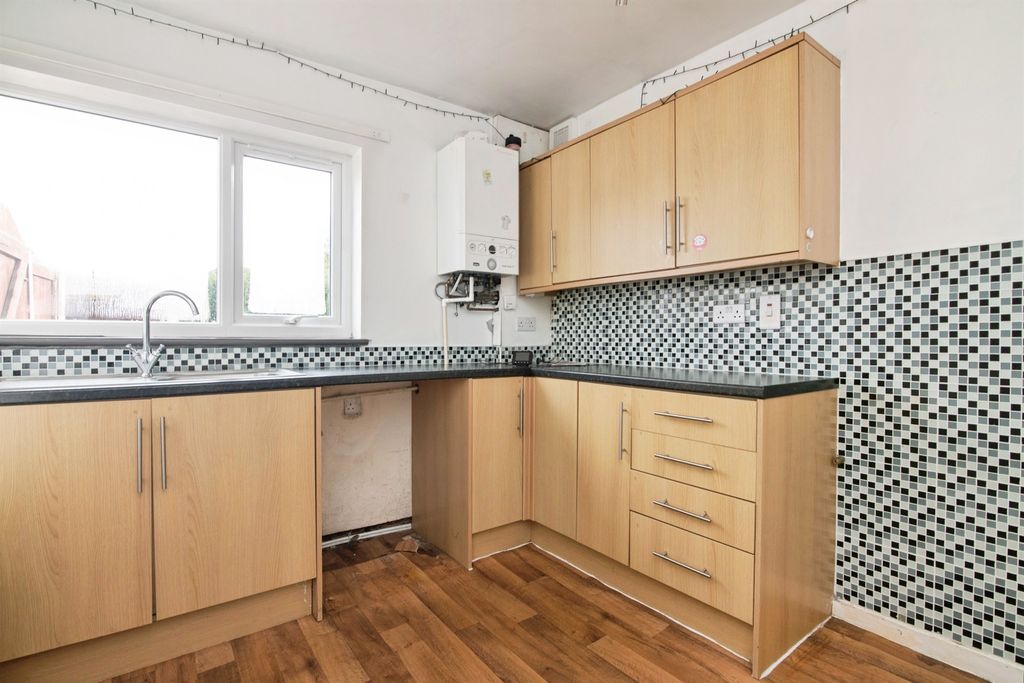 Property photo 2 of 16