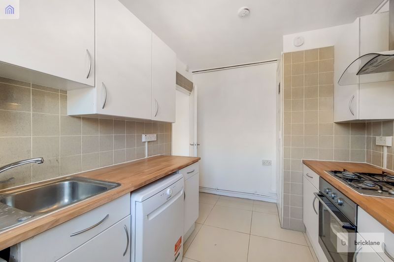 Property photo 3 of 14 Photo 9
