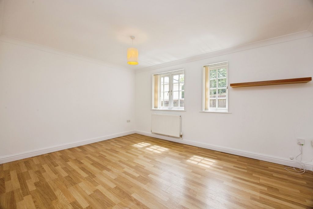 Property photo 2 of 20 Pbox-Img.Jpg