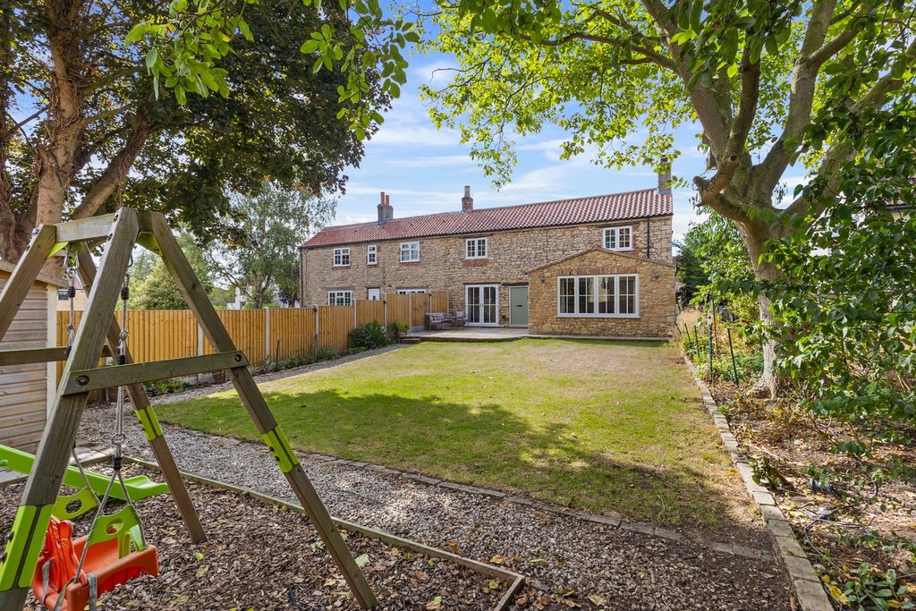 Property photo 1 of 29
