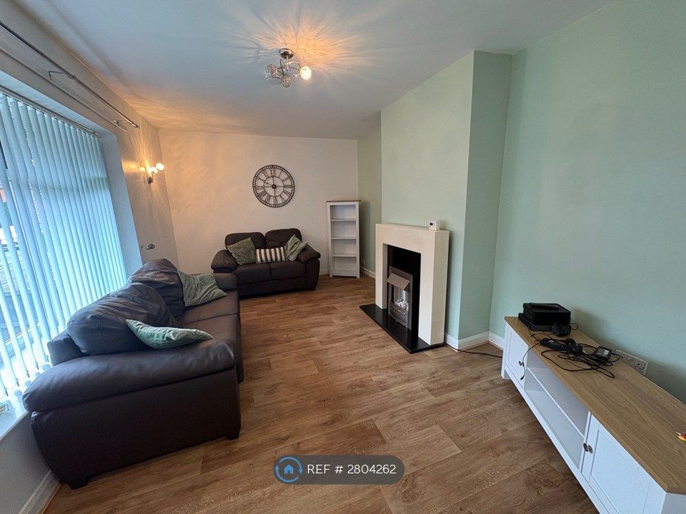 Property photo 2 of 12 Lounge