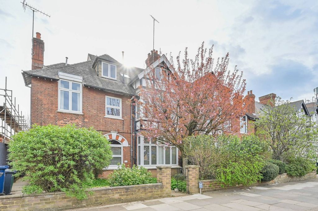 Property photo 2 of 14