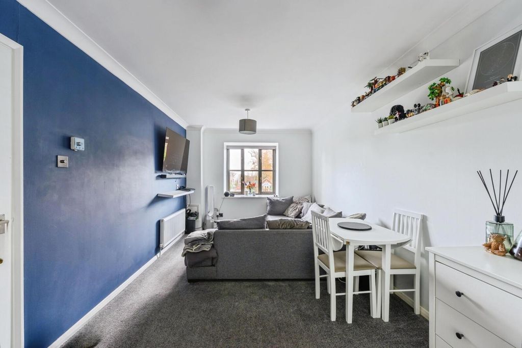 Property photo 3 of 13 Picture No. 23