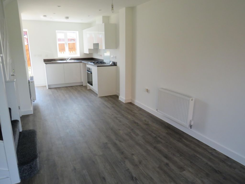 Property photo 3 of 9 Front