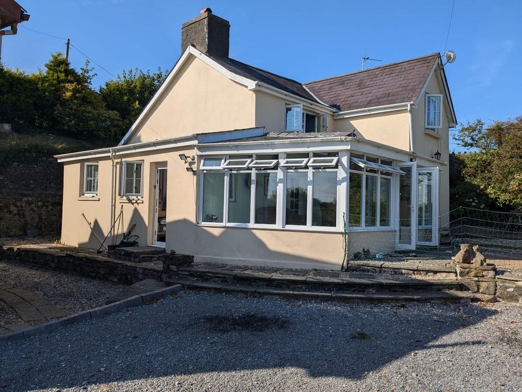 Property photo 2 of 39
